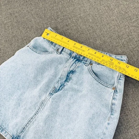 Forever‎ 21 Acid Wash Denim Mini Skirt Small Pockets Casual Wear 100% Cotton - Picture 7 of 10